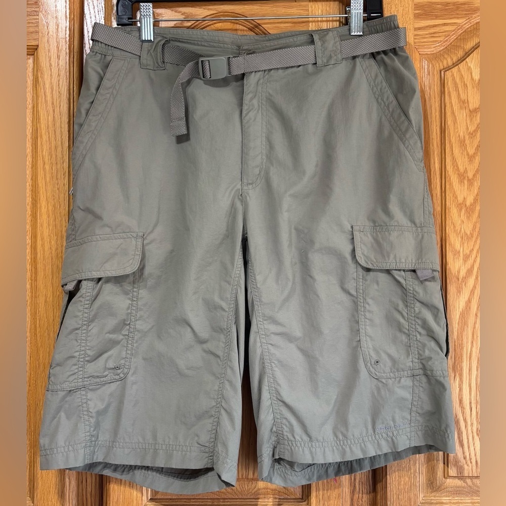Columbia Titanium Omni-Dry Khaki Green Waterproof Hiking/Trail Cargo Shorts M